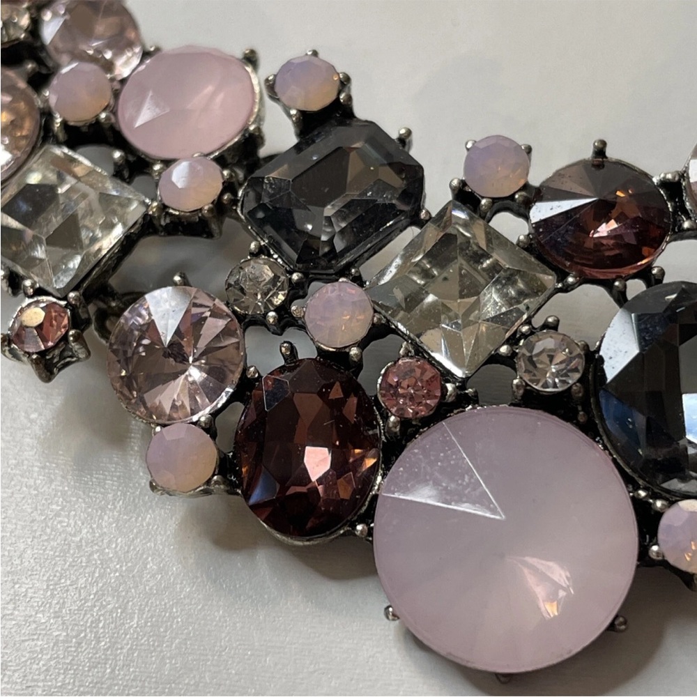 Elegant Pink and Silver Statement Necklace - Picture 5 of 6